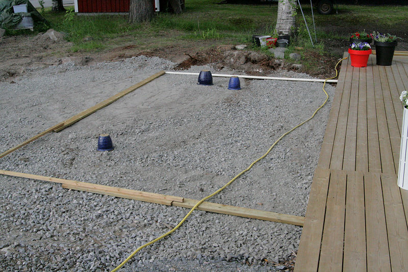 Bygga altan p mark. cool vi hller fortfarande p med att bygga ...